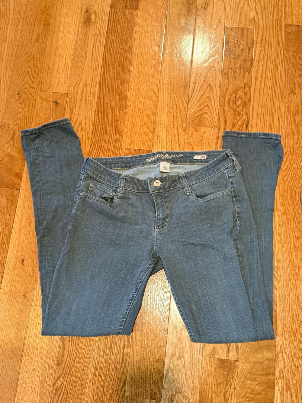 Arizona Jean Co. Women’s Slim Straight Jeans in light gray